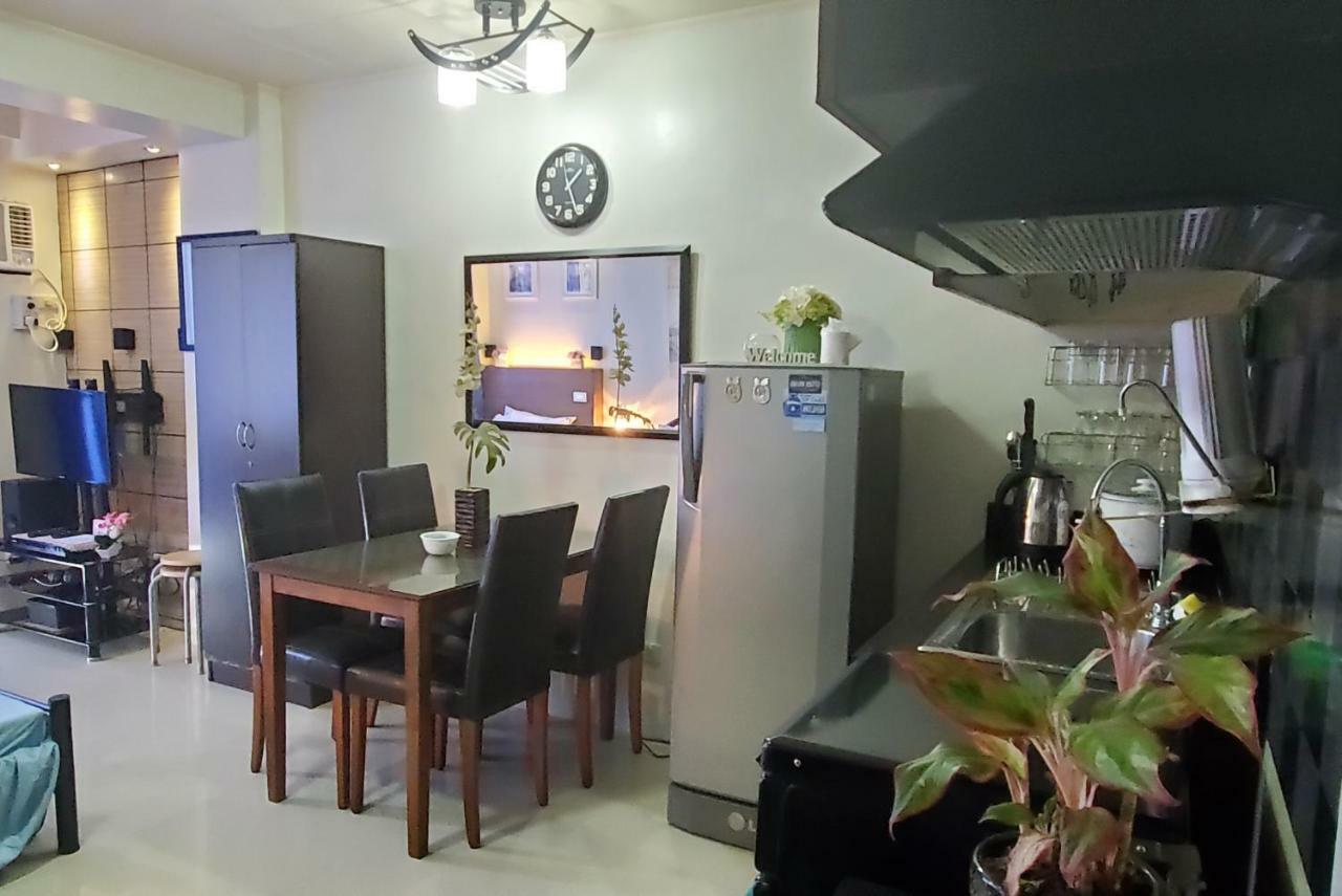 Jen'S Apartment Manila Esterno foto
